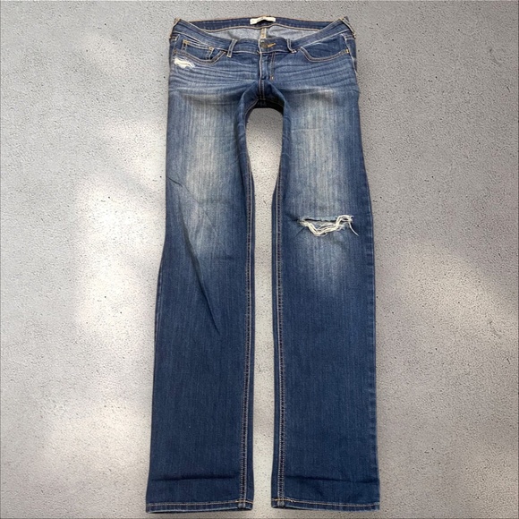!! SOLD DO NOT BUY !! Hollister Co. Low-Mid Straight Jeans - Picture 2 of 6